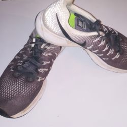 Nike Zoom Pegasus 33 831352-002 Mens Mesh Running Shoes Gray/White Size 10.5 for Sale in Douglasville, GA