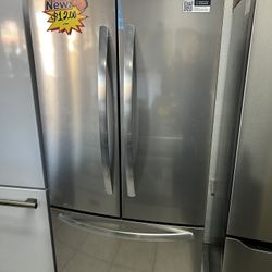 30’ Inches WIDE FRIGIDAIRE FRENCH DOOR REFRIGERATOR STAINLESS STEEL BRAND NEW!!!!