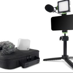 Mackie Complete Vlogger Kit with Dagger Microphone Mobile Influencer Creator Kit