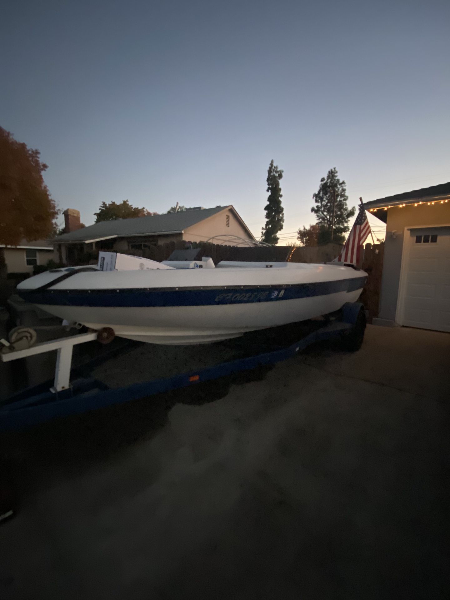 Boat forsale (suggested For parts) Free