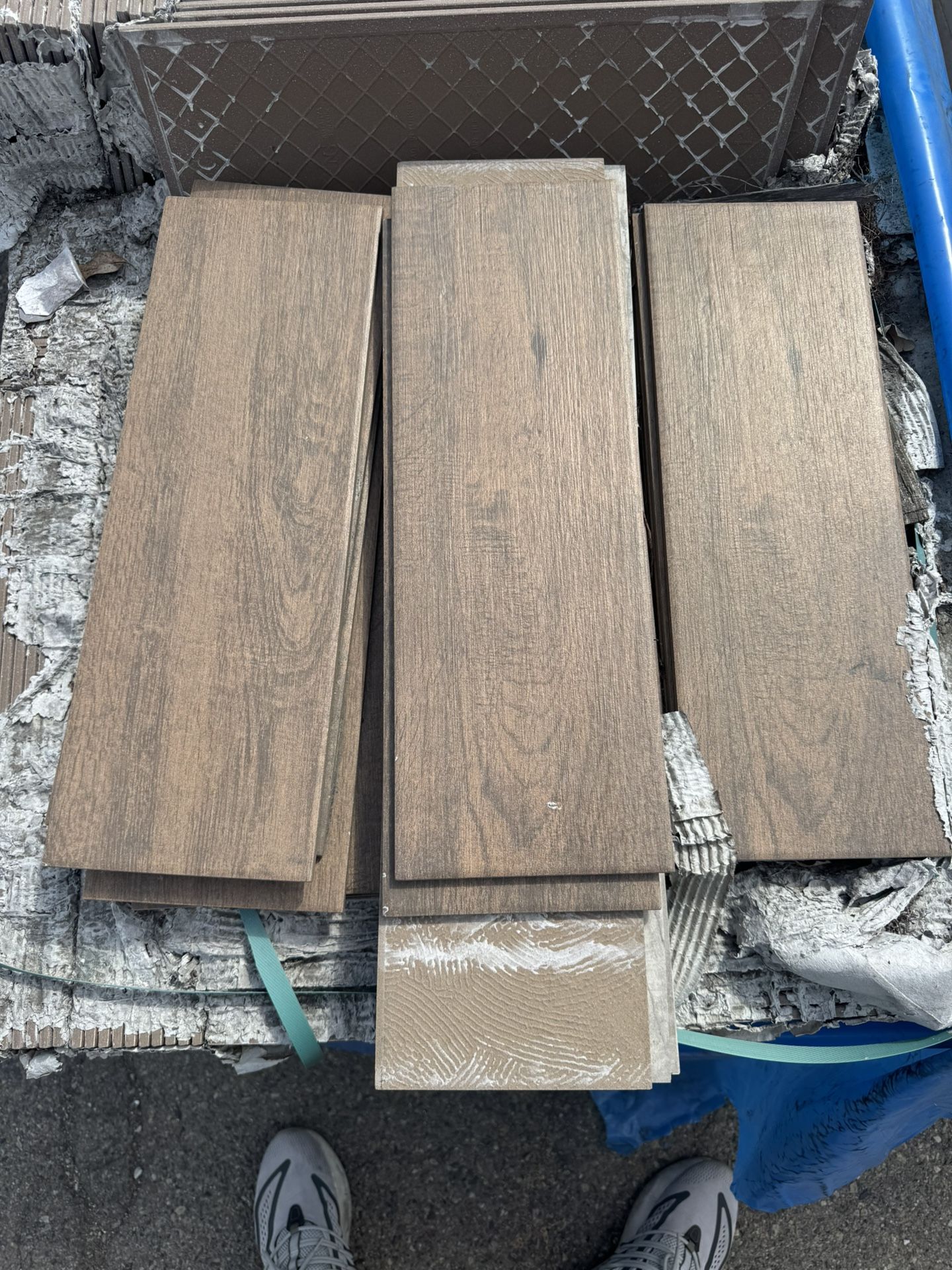 6x24 Brown Wood Look Porcelain Tile $0.50