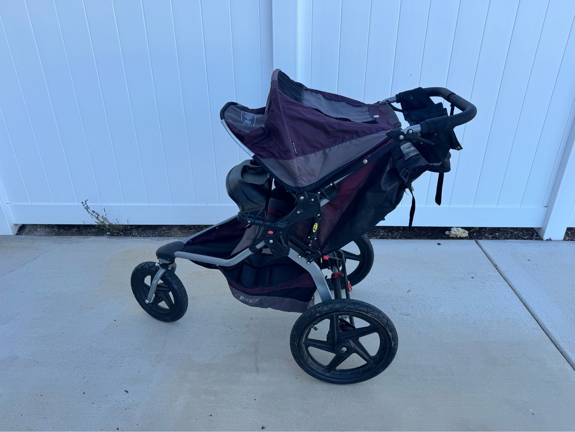 Single Bob jogger stroller