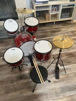 Kids drum set