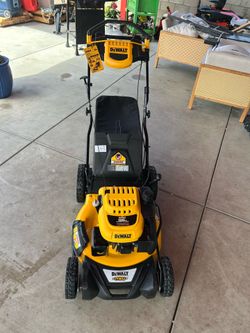 DEWALT 21 in. 196cc E-GOV Engine 3-in-1 Gas RWD Self-Propelled Lawn Mower with High Rear Wheels Questions