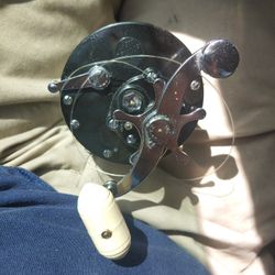 Penn Delmar 285 Fishing Reel