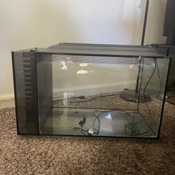 Fluval 20 Gallon Tank With Lid And Lights
