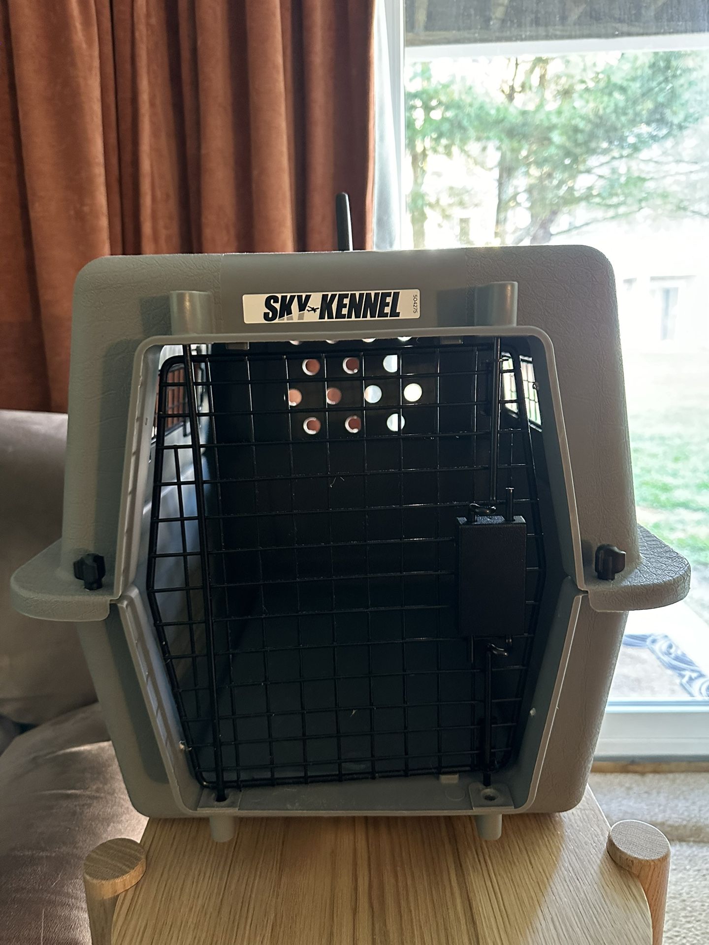 Petmate Sky Kennel 21” For Pets Up To 15 lbs