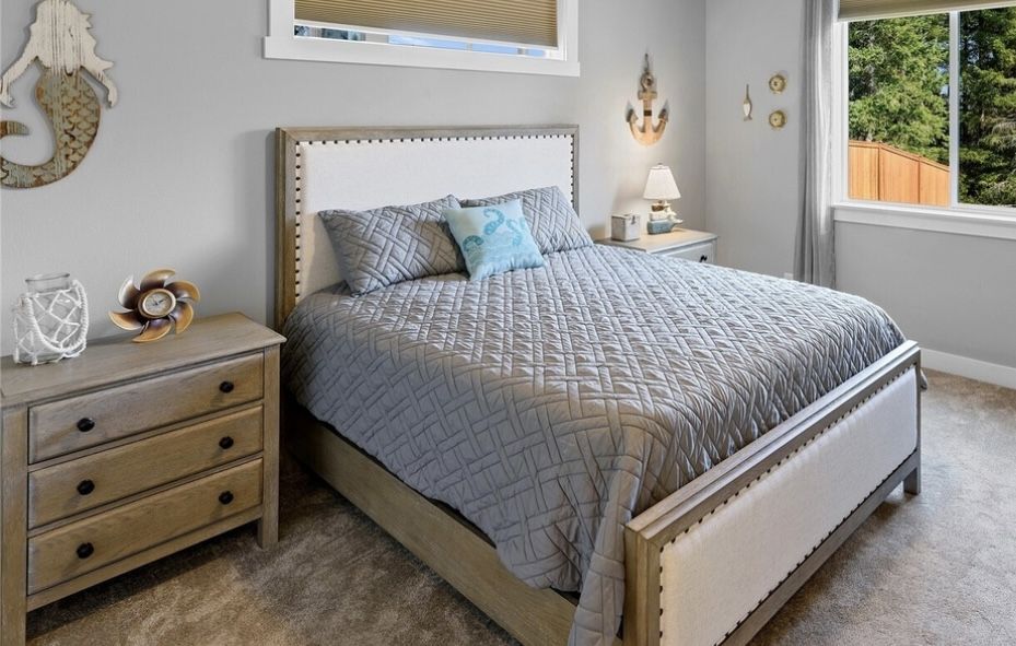 Queen Bedroom Set