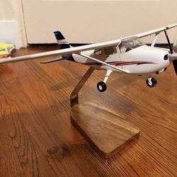 Cessna Desk Model 