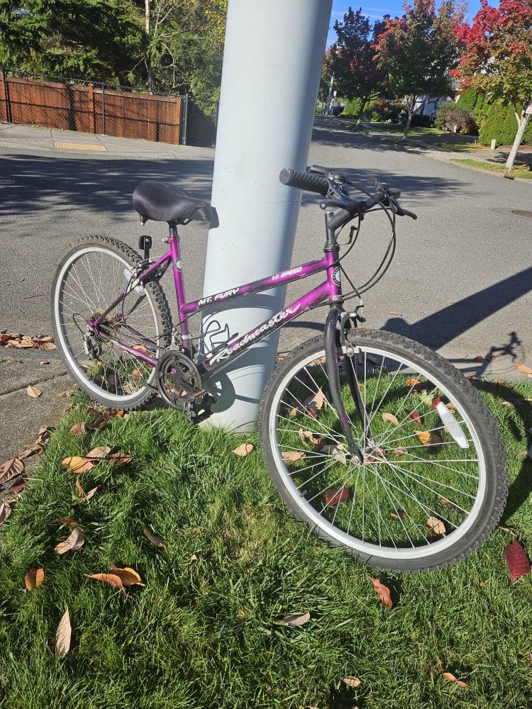 Bike Roadmaster Mt. Fury, 26", Speed 12, Very Good Condition 