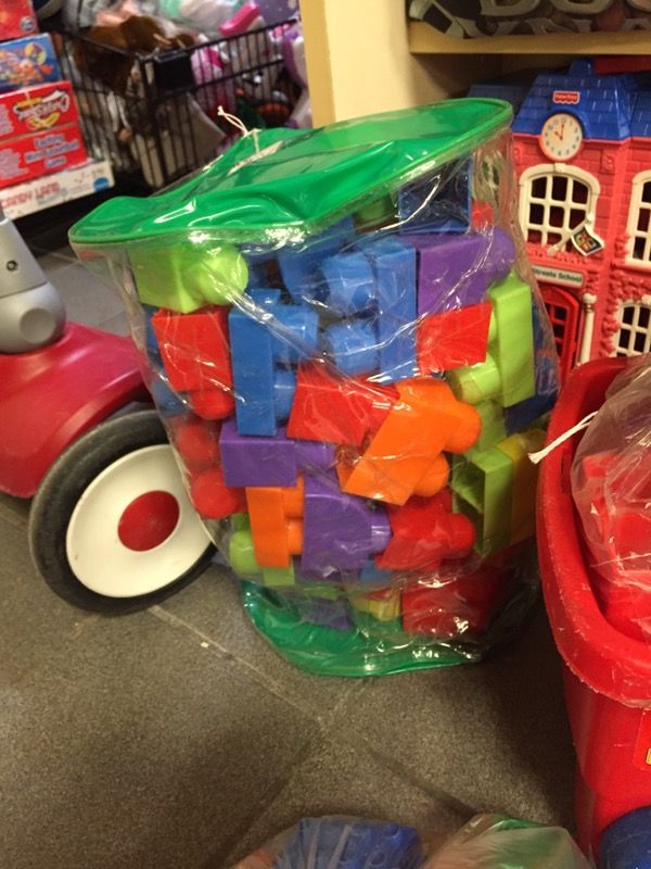 Lego lots smoke free car set n bag Millard p up each priced