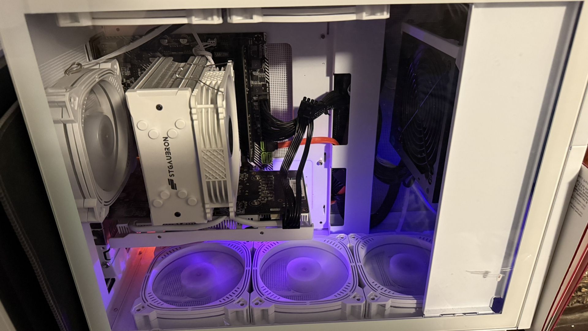 PC, keyboard and mouse
