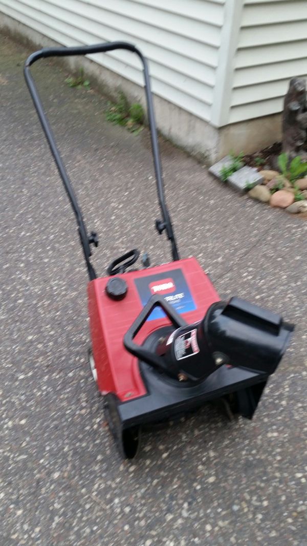 Toro Powerlite Snowblower 98cc for Sale in Hudson, WI - OfferUp