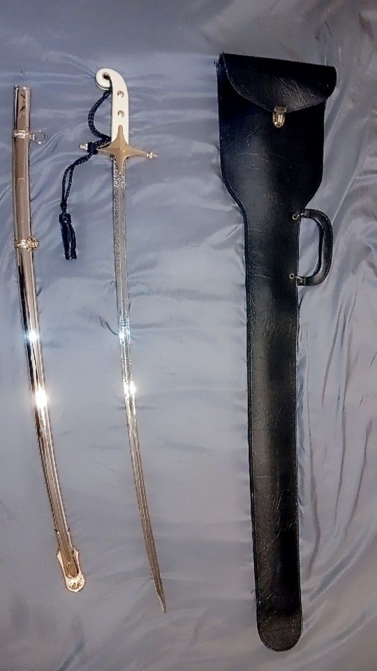 USMC OFFICERS SWORD 32 Inch Made In Germany
