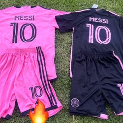 Soccer  kids sizes Jerseys jersey  Messi Ronaldo futbol Portugal 🇵🇹 Messi Argentina set Ronaldosizes22,24,26,28,4,6,7,8,9,10,11,12 years old Neymar 