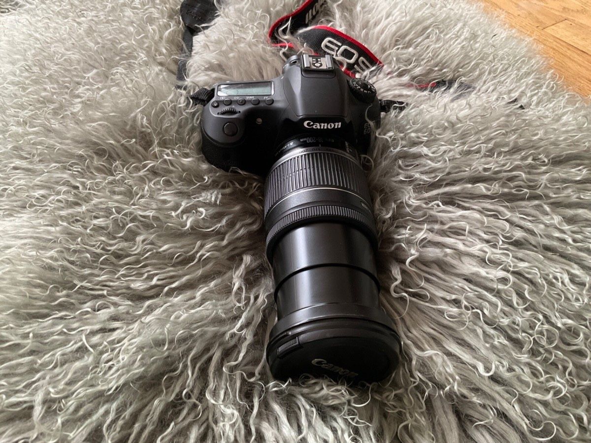 Canon 60d + 18-200mm Lens