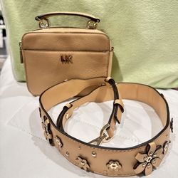 Michael Kors Camer Style Shoulder Bag