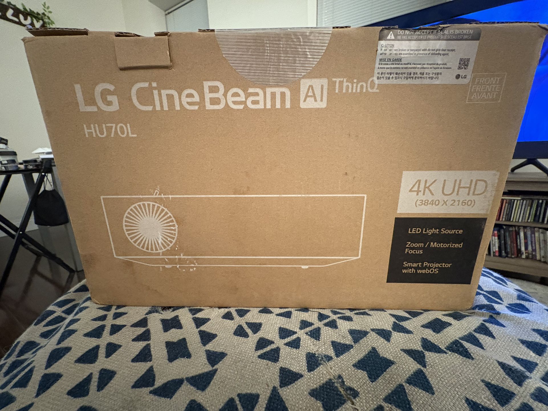 LG CineBeam 4k. Projector
