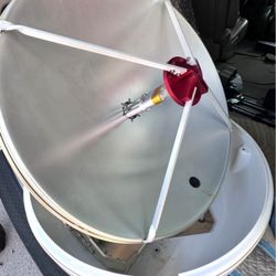 Intellian i6 Marine Satellite TV Antenna