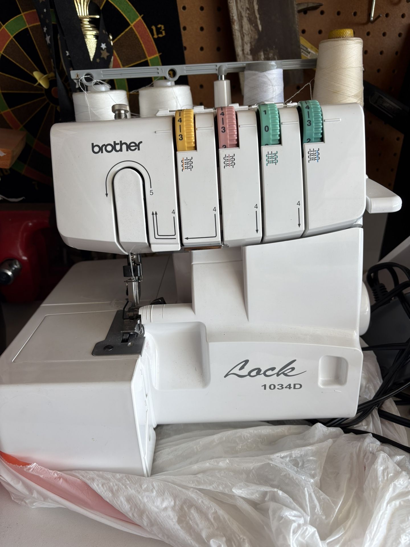 Lock Serger 1034D