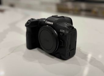 Canon R5 Camera