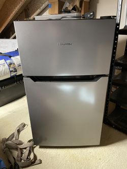 Hisense Mini Refrigerator/Freezer