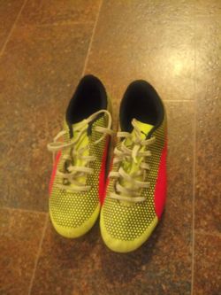 Cleats size 6.5