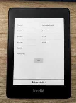 Kindle Paperwhite (2018 release) 8 GB w/ charging cable