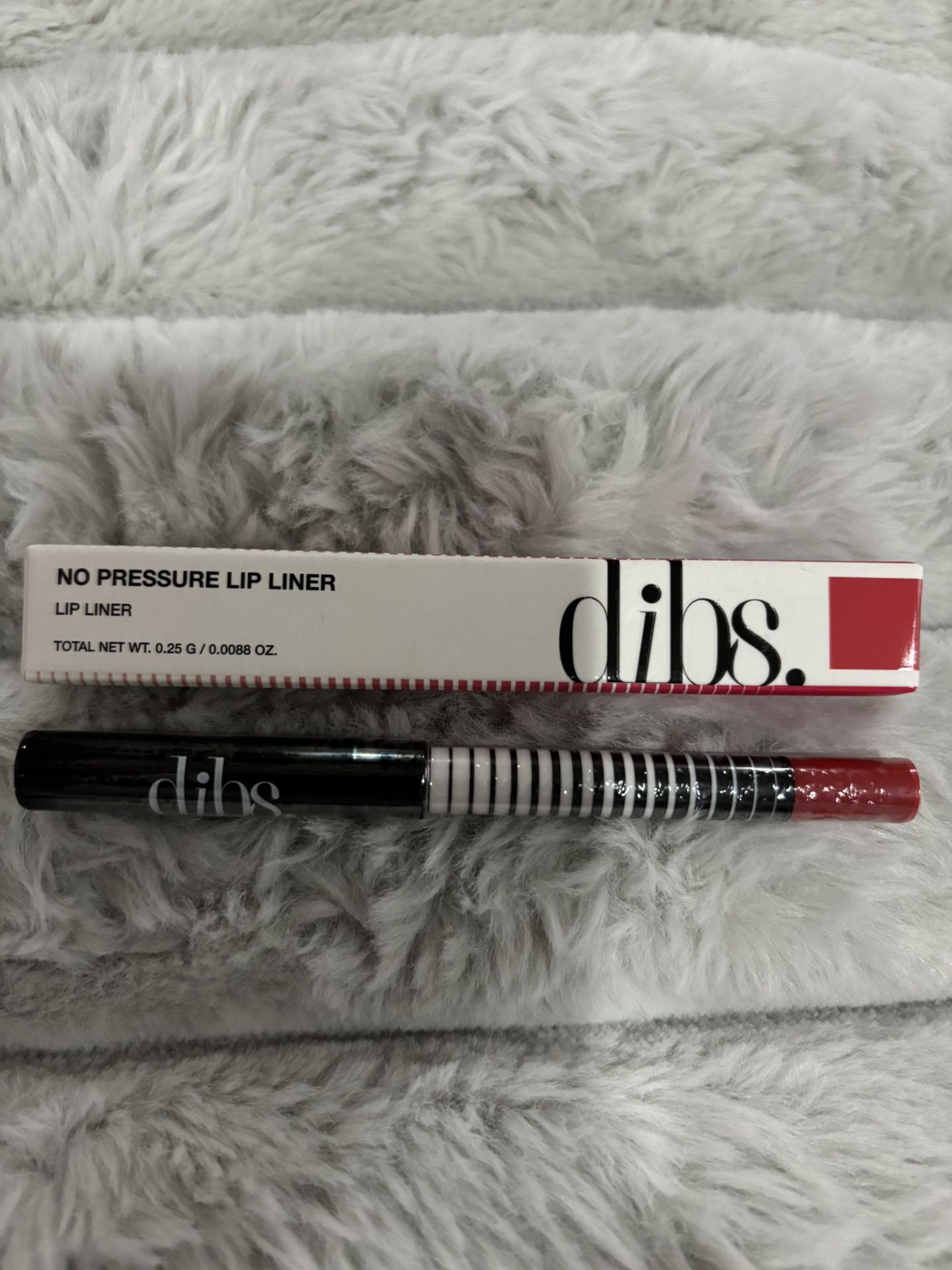 NEW DIBS NO PRESSURE LIP LINER IN LOVE LANGUAGE $8!!