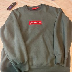 Supreme box logo Sweater Size Large 