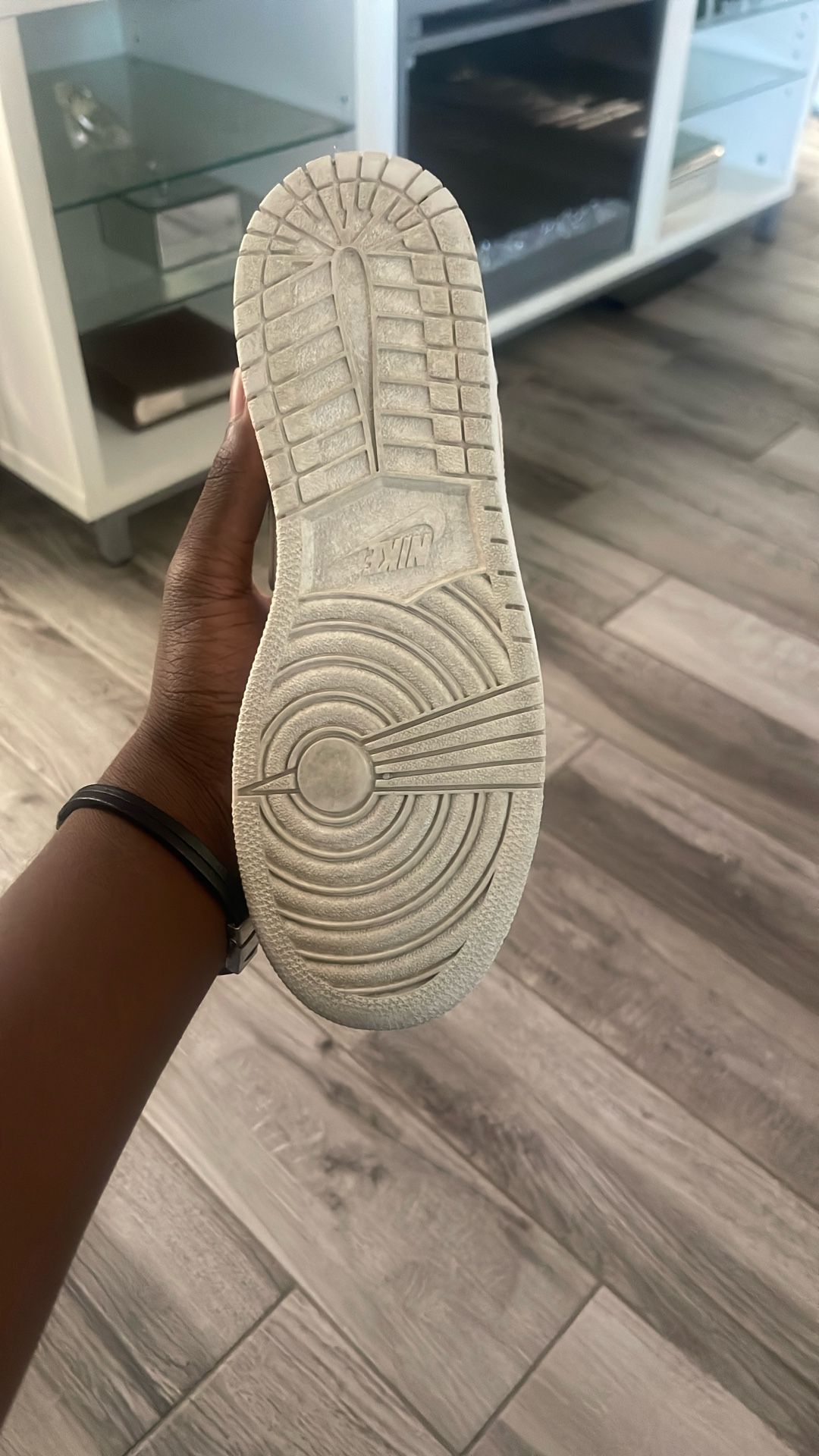 Nike Air Jordan 1 Mid White