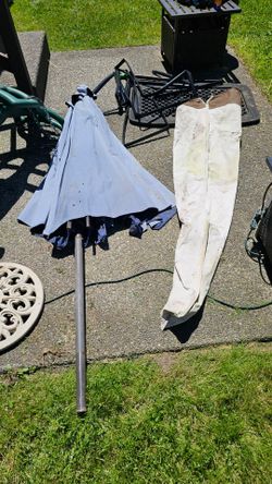 Large 10 ft sun umbrella and cover