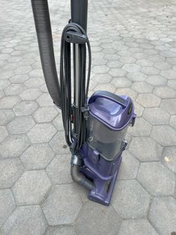 Shark navigator lift away vacuum cleaner $45