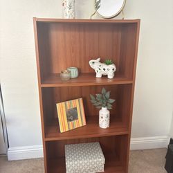 Shelf/bookcase 