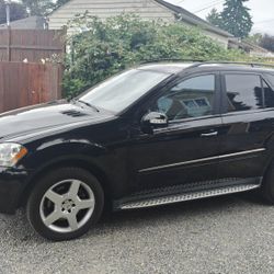 Rare 2008 Mercedes-Benz ML550 V8