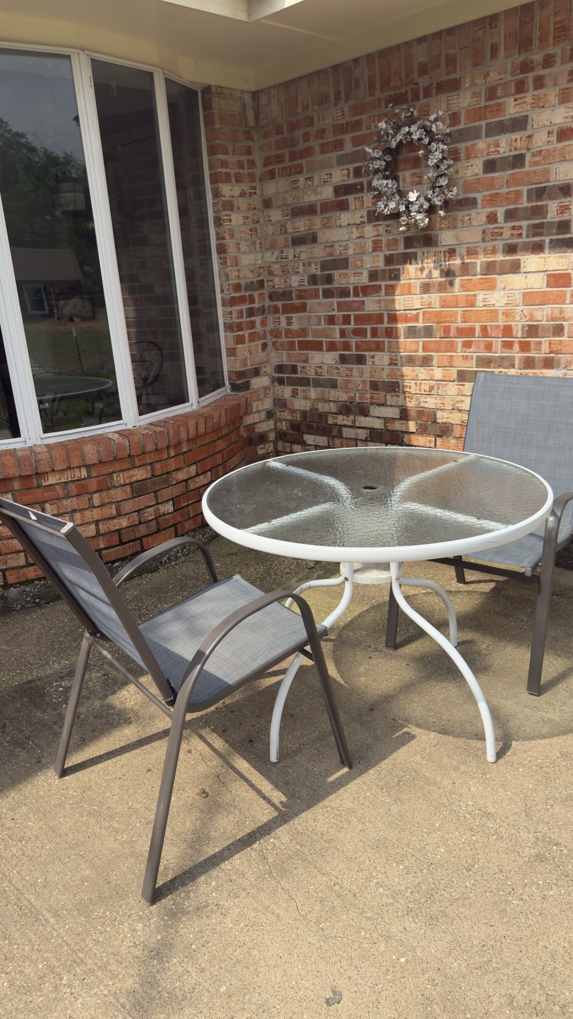 Patio Furniture Table & Chairs