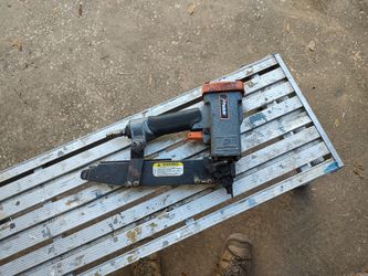 Paslode 1/4" Crown Stapler