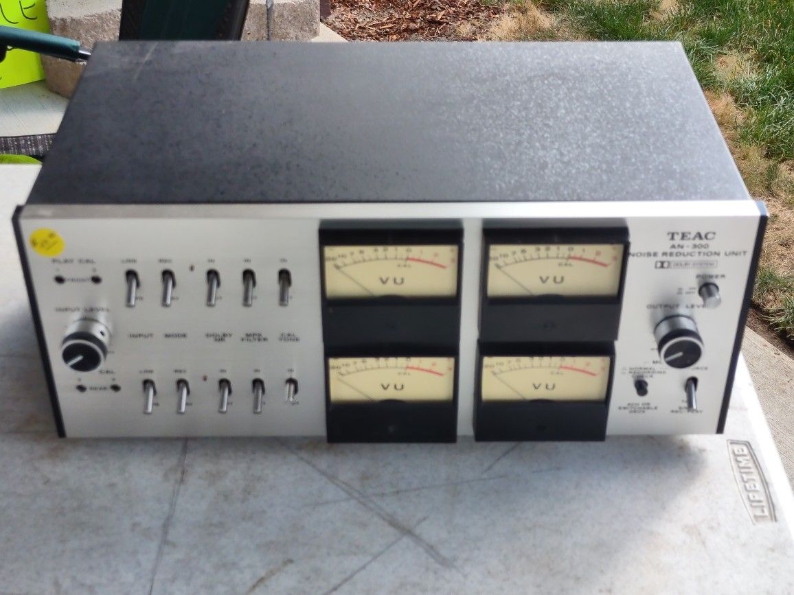Teac AN-300 Dolby Noise Reduction Unit