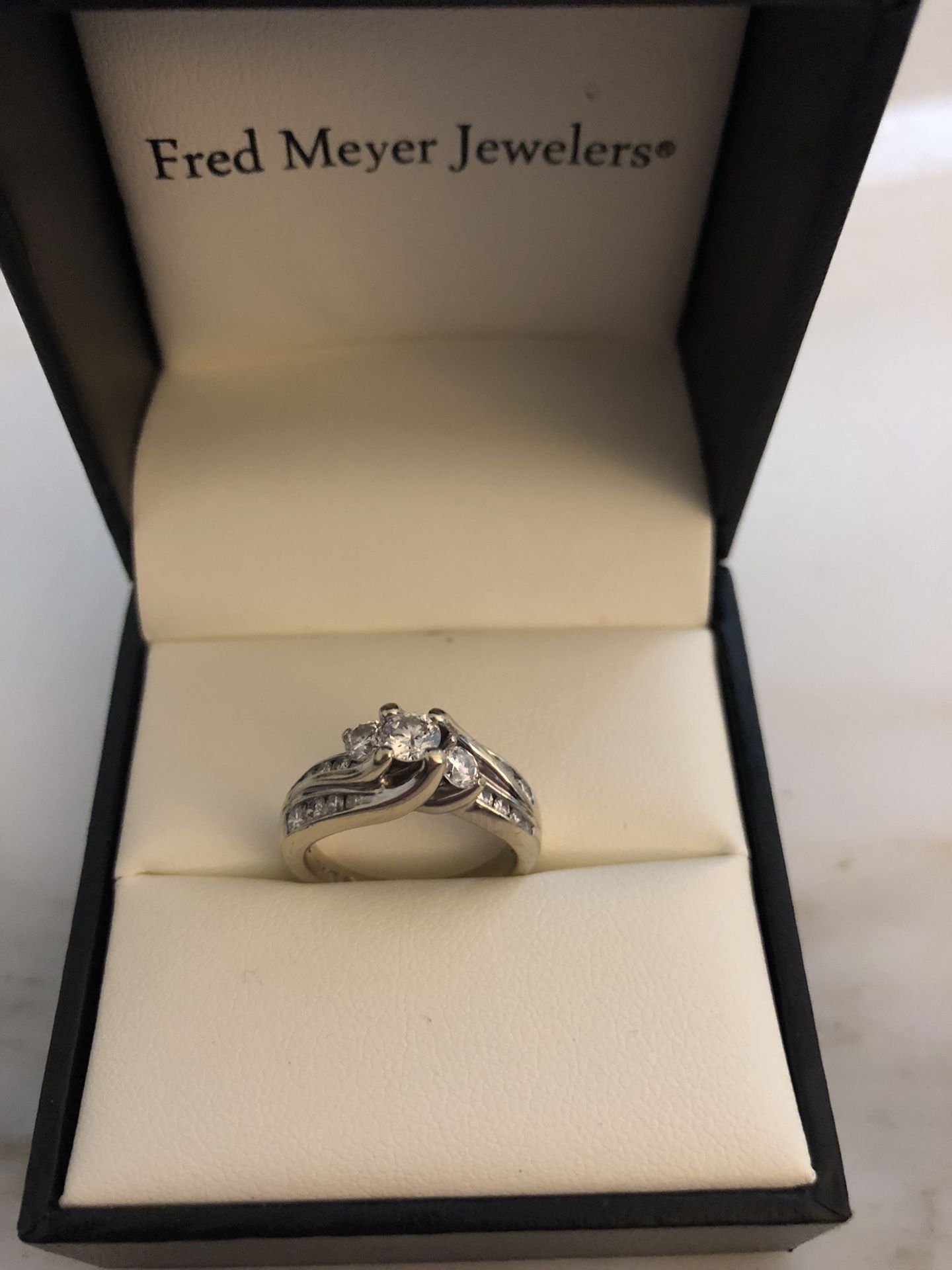 Engagement ring set