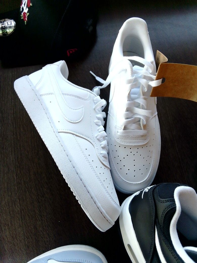 Nikes Air Force