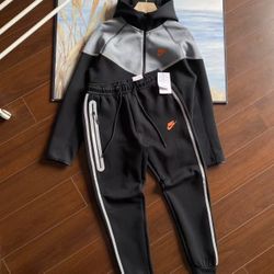 Reflective Nike tech V2 Greg Orange Black