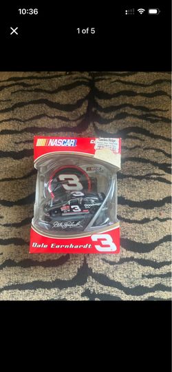 Dale Earnhardt Sr. NASCAR 2005 Collectible Christmas Ornament – New in Box