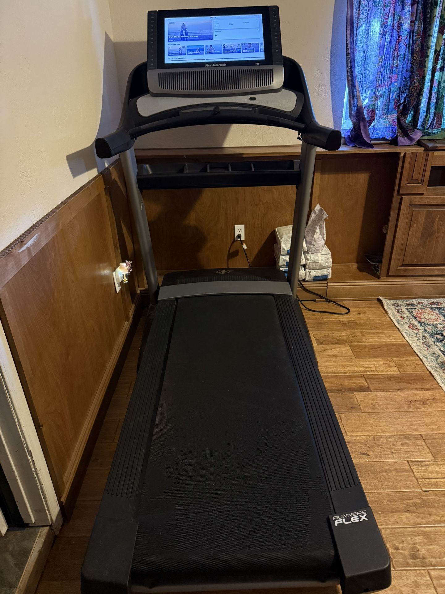 Nordic Track Commercial 2950 Treadmill