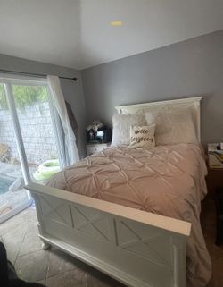 Farm House Bed And Dresser 