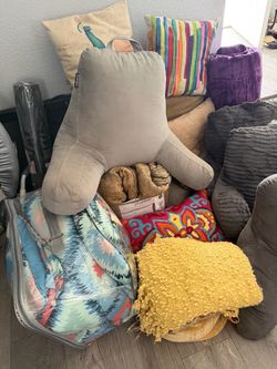 Moving sale! Assorted pillows and blankets