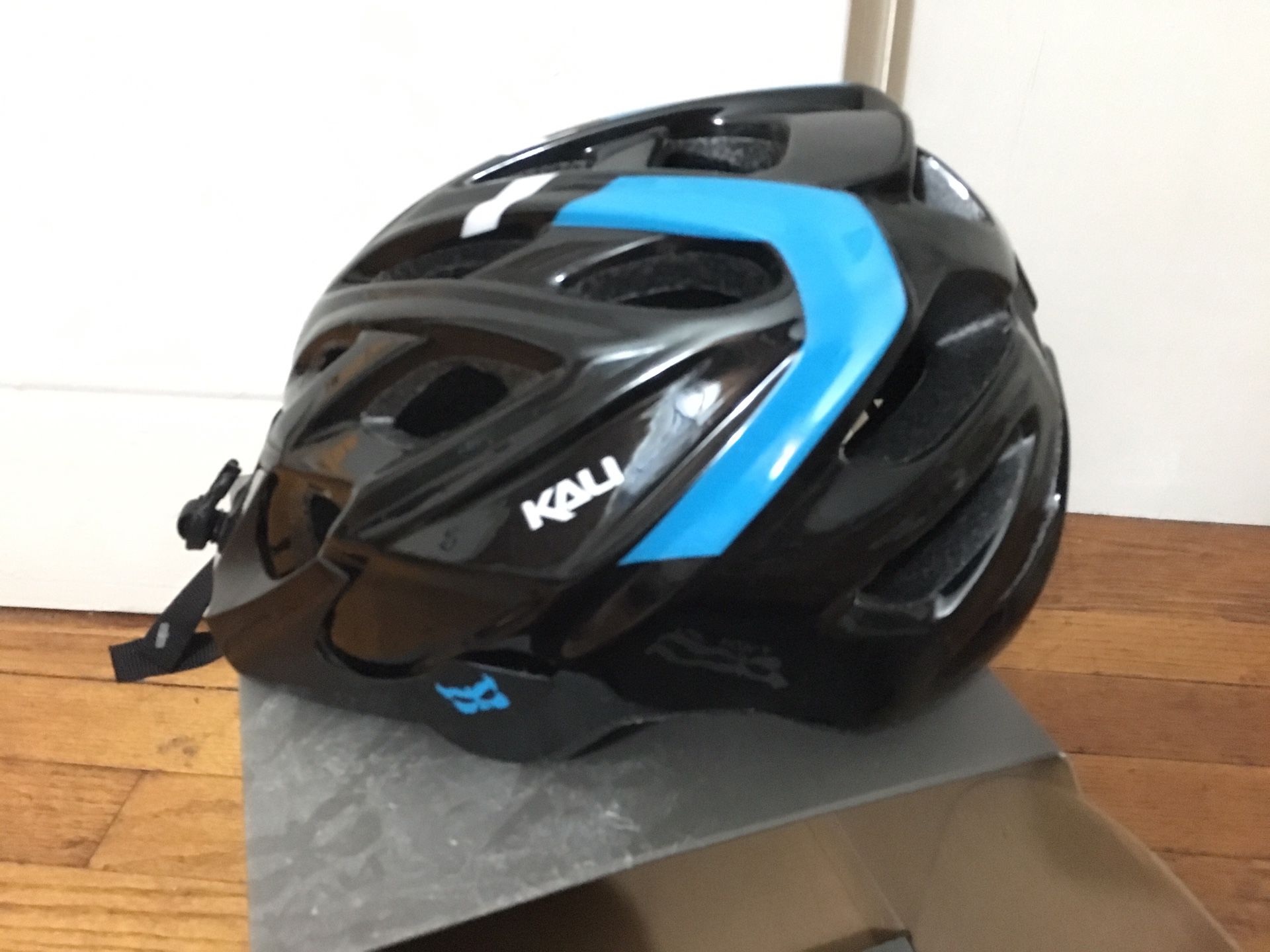 Brand new adult Women’s bike helmet