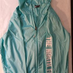 ($6)_North Face Jacket_(4T)child. Front zipper, side pockets with zipper. I have 2of  these. Thanks 