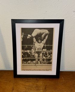 Ultimate Warrior Vs. Horowitz / Wwf Magazine Print Ad Frame