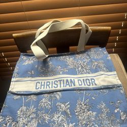 GWP Linen Tote - Dior 