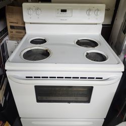 Frigidaire Stove